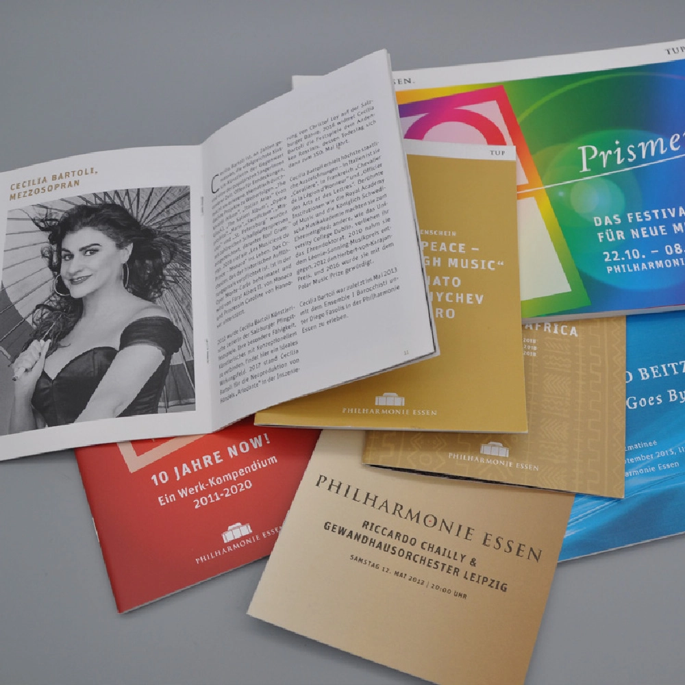 20 Jahre Jahresprogramme, weit über 2.000 Konzertprogrammhefte und zahlreiche Anzeigen, Plakate und Drucksachen – Ansicht 3