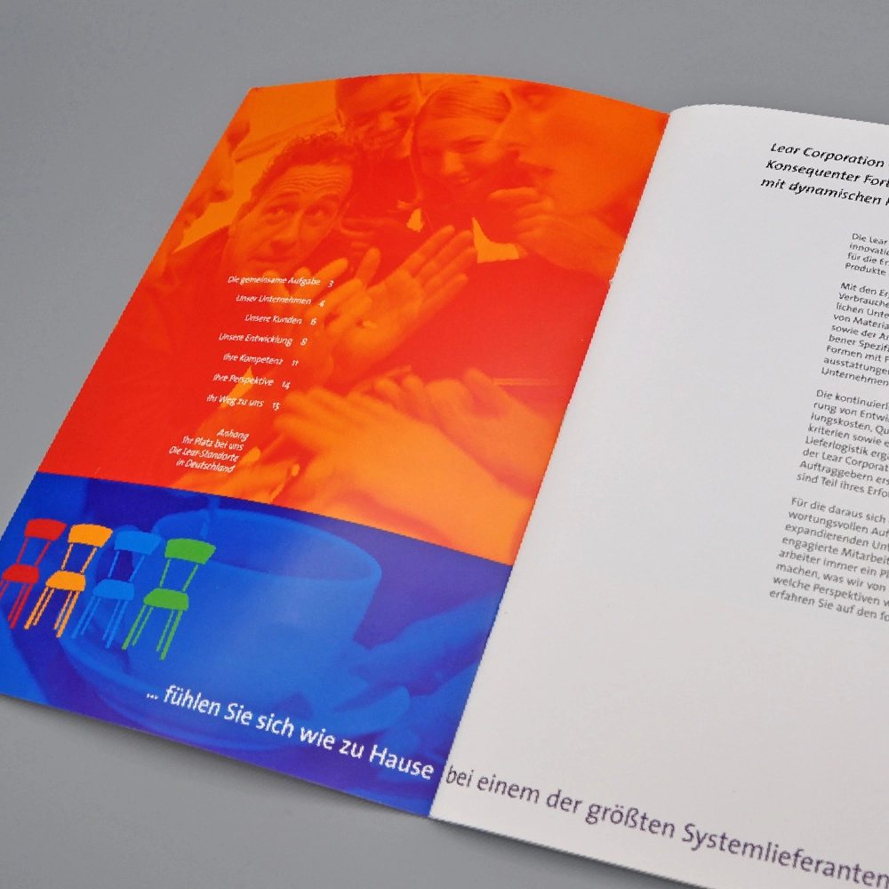 Recruitment-Broschüre mit Einlegern von Stellenangeboten der verschiedenen Standorte – Ansicht 7